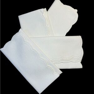 Elegant Cloth White Scalloped Napkins